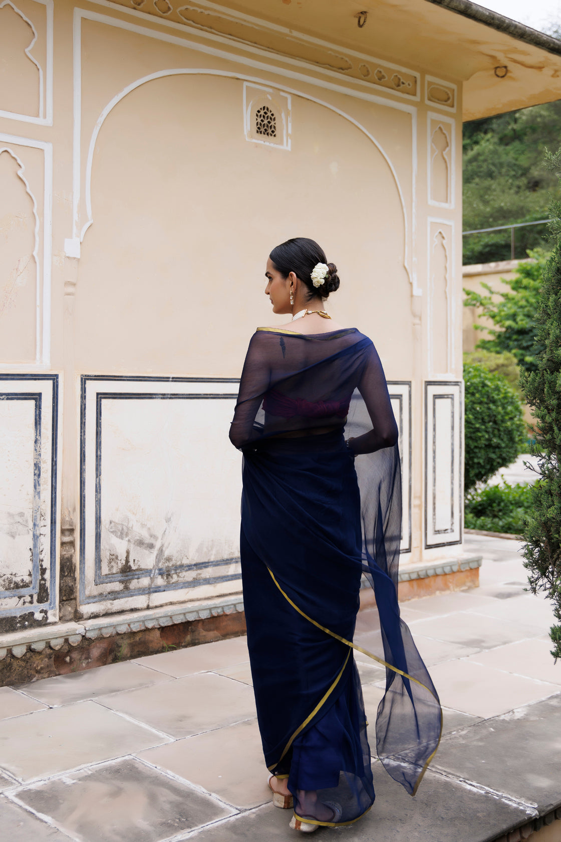 Women's Navy Blue Hand Dyed Chiffon Saree With Jacquard Blouse
