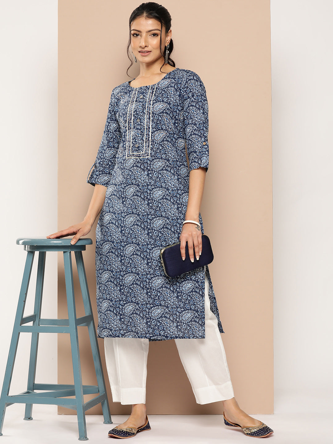 Women's Blue Floral Straight Kurta