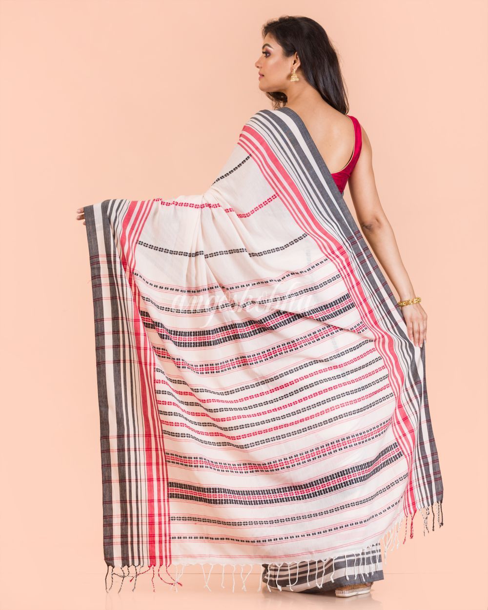 Women's Light Peach Cotton Madhyamoni Saree