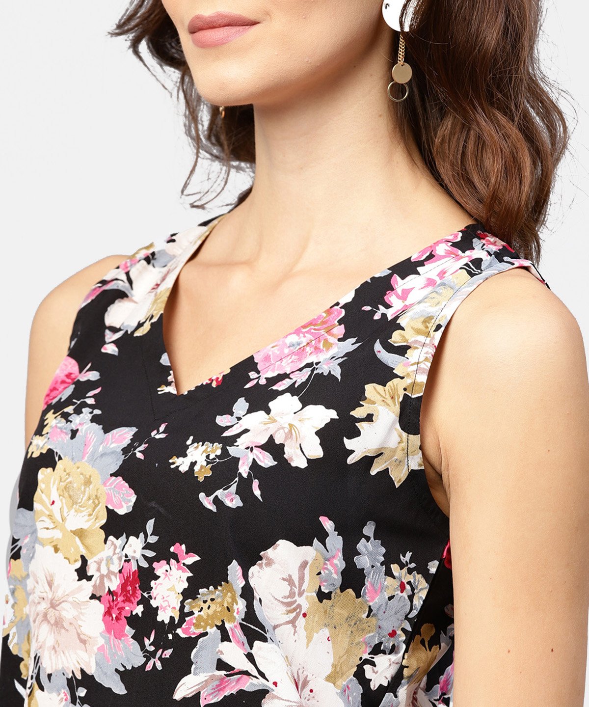 Women's Black Printed Cutways Sleeveless Crepe Tops