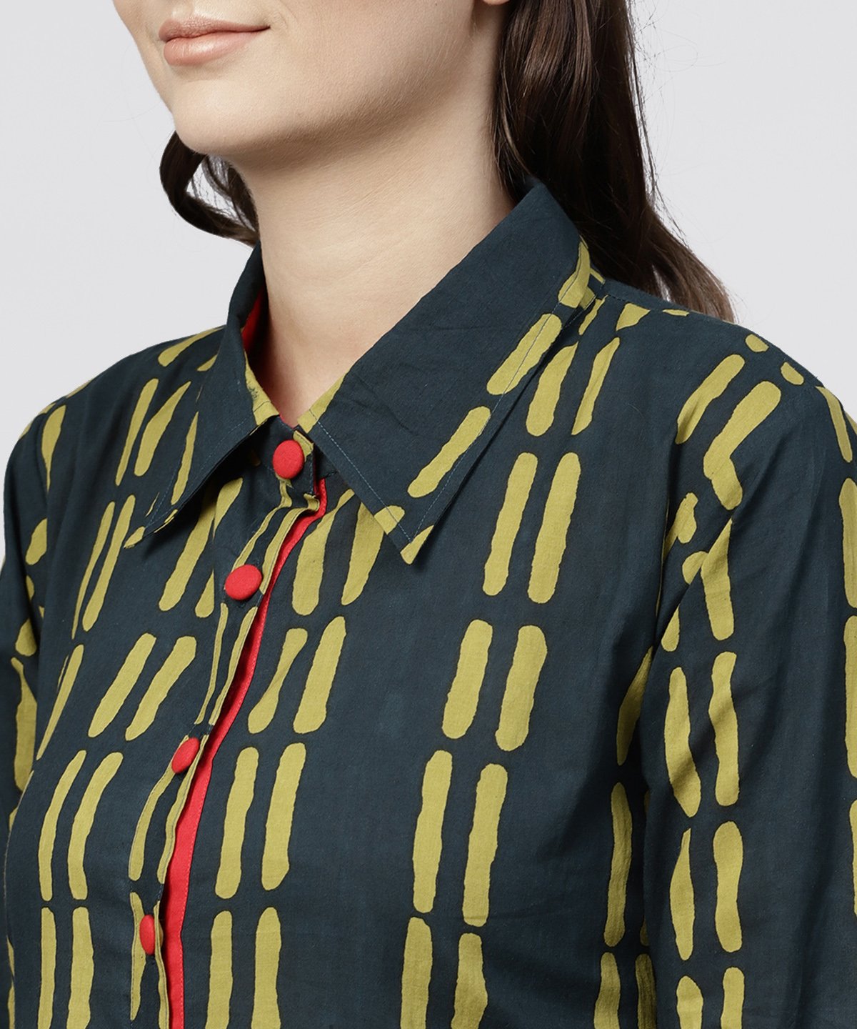 Women's Blue Cotton Printed 3/4 Sleeves Kurta With Shirt Collar And Front Placket