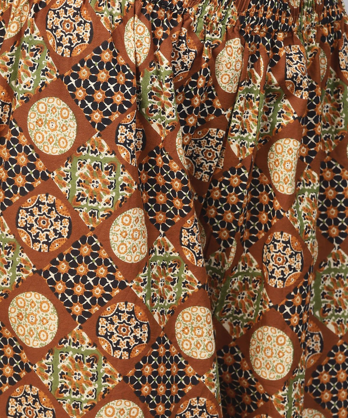 Women's Madarin Collar And Front Placket Cotton Kurta With Ankle Length Printed Palazzo