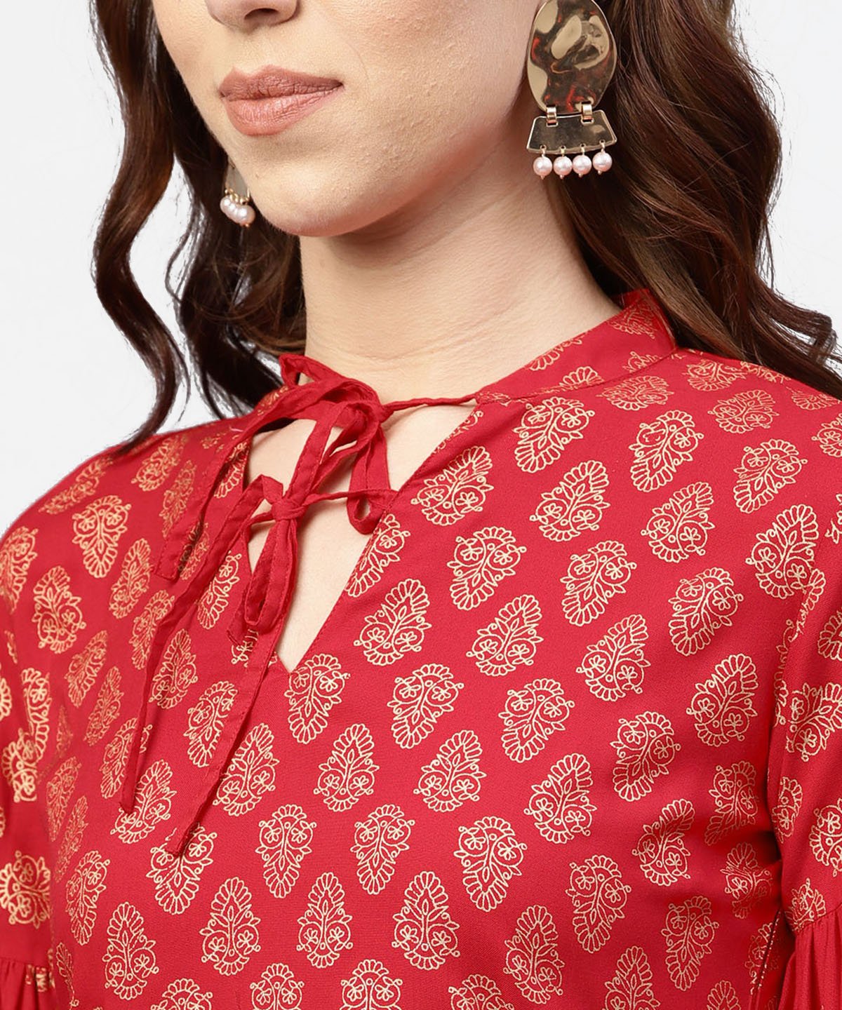 Women's Red Printed Short Kurta With Key Hole Neck And 3/4 Sleeves