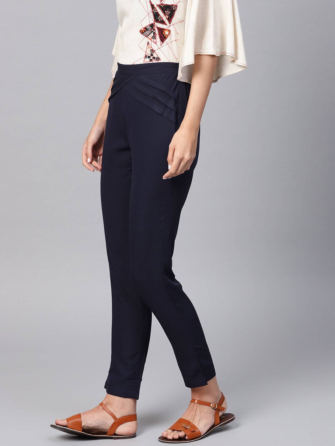 Women's Navy Blue Detailed Pleated Pants
