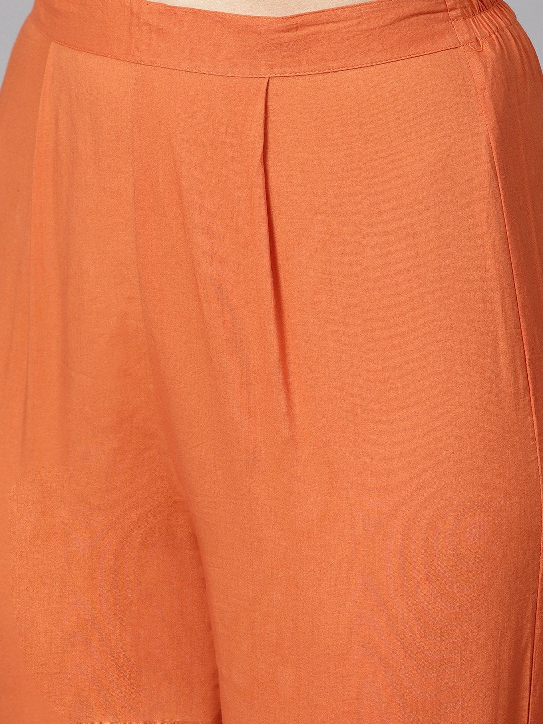 Women's A Line Pleated Kurta With Border Detailing On The Sleeves With Straight Solid Pants