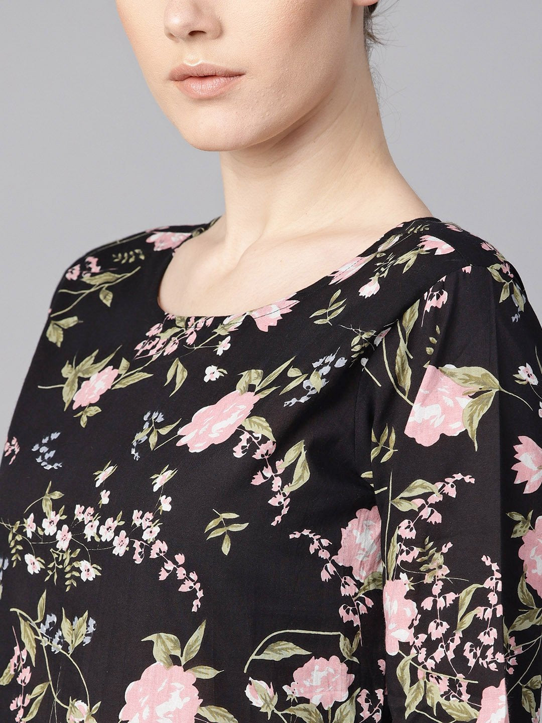 Women's Black Floral Dress With Round Neck & Half Sleeves