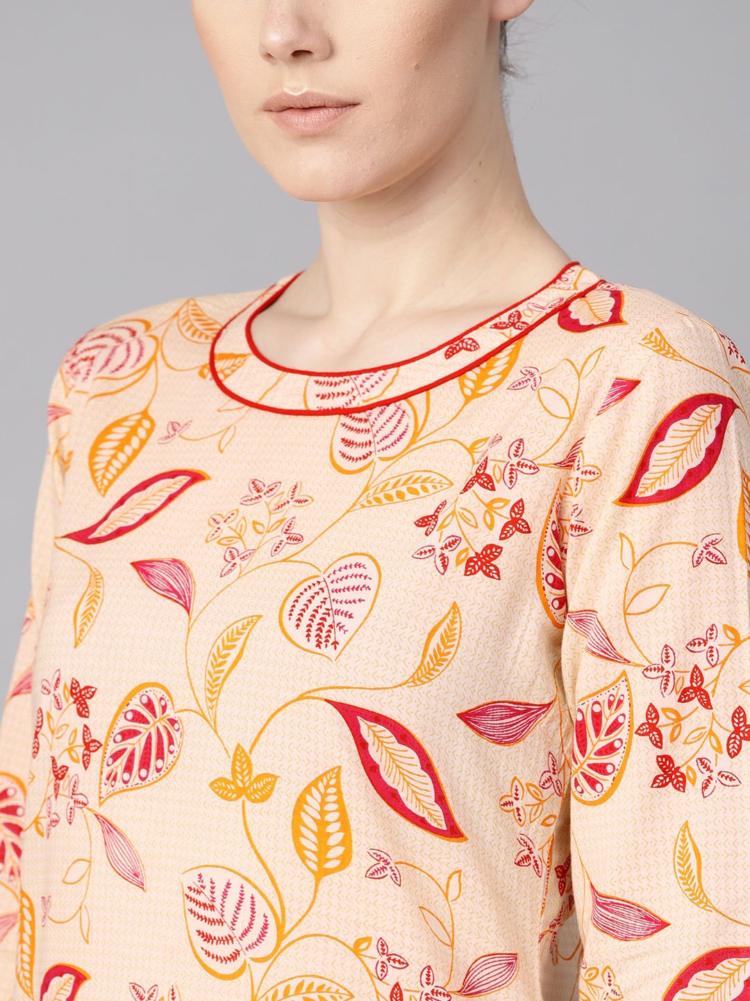 Women's Cream Floral Printed Straight Kurta With Round Neck & 3/4 Sleeves