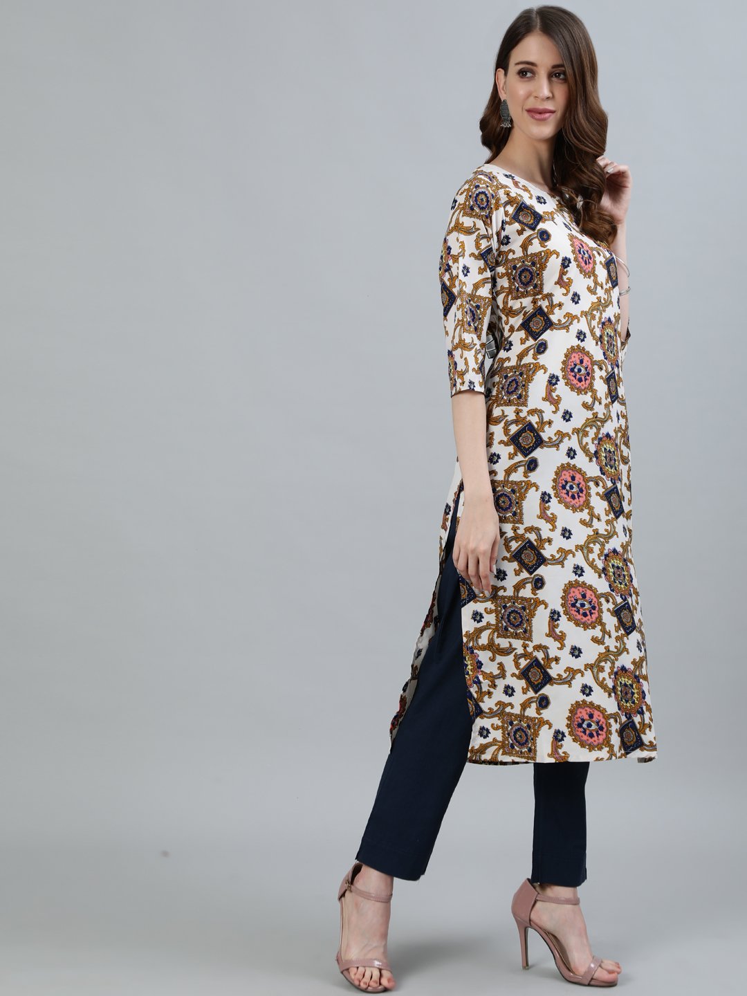 Women's Off - White Printed Straight Kurta With Three Quarter Sleeves