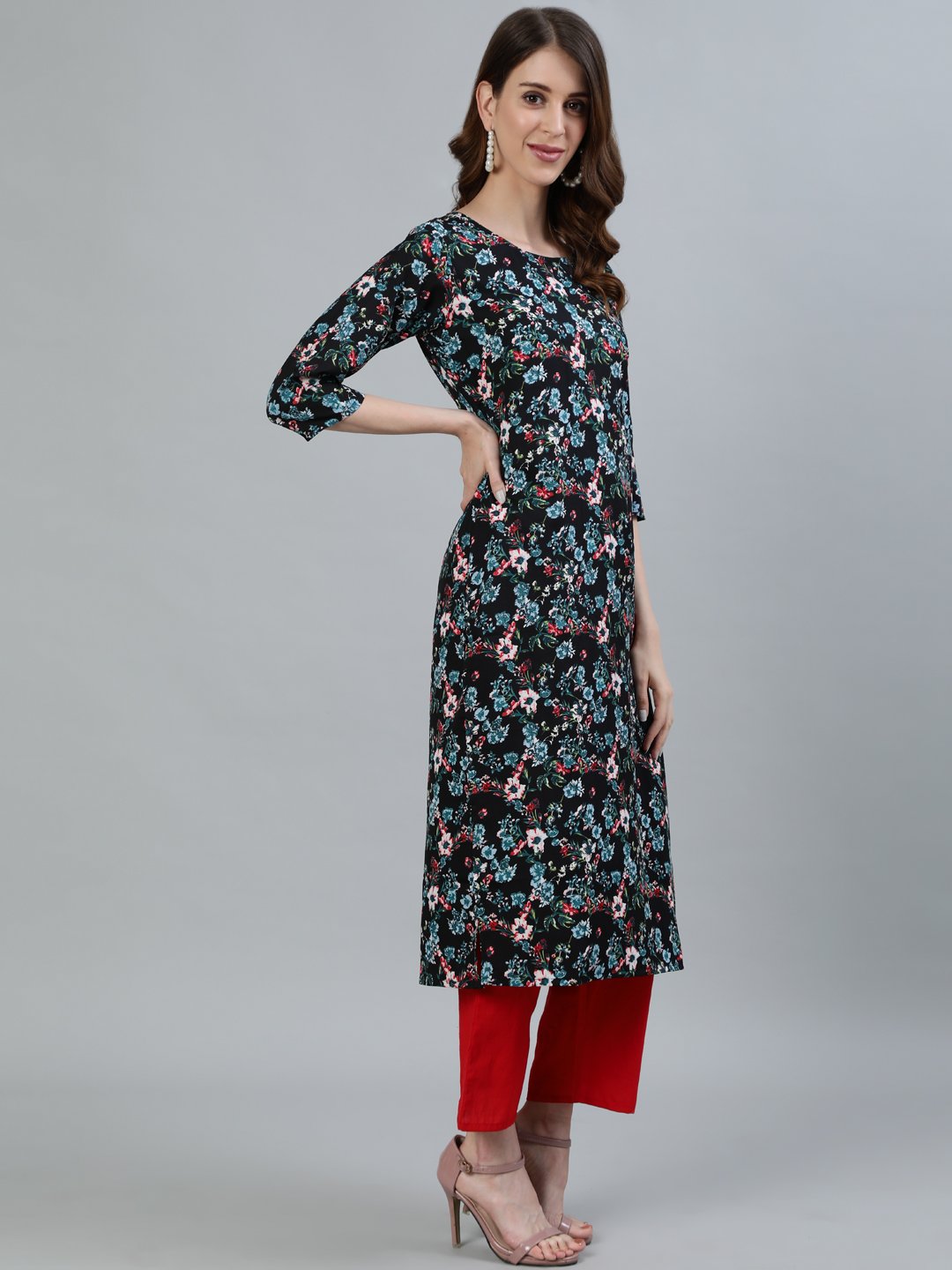 Women's Black Floral Printed Straight Kurta With Three Quarter Sleeves