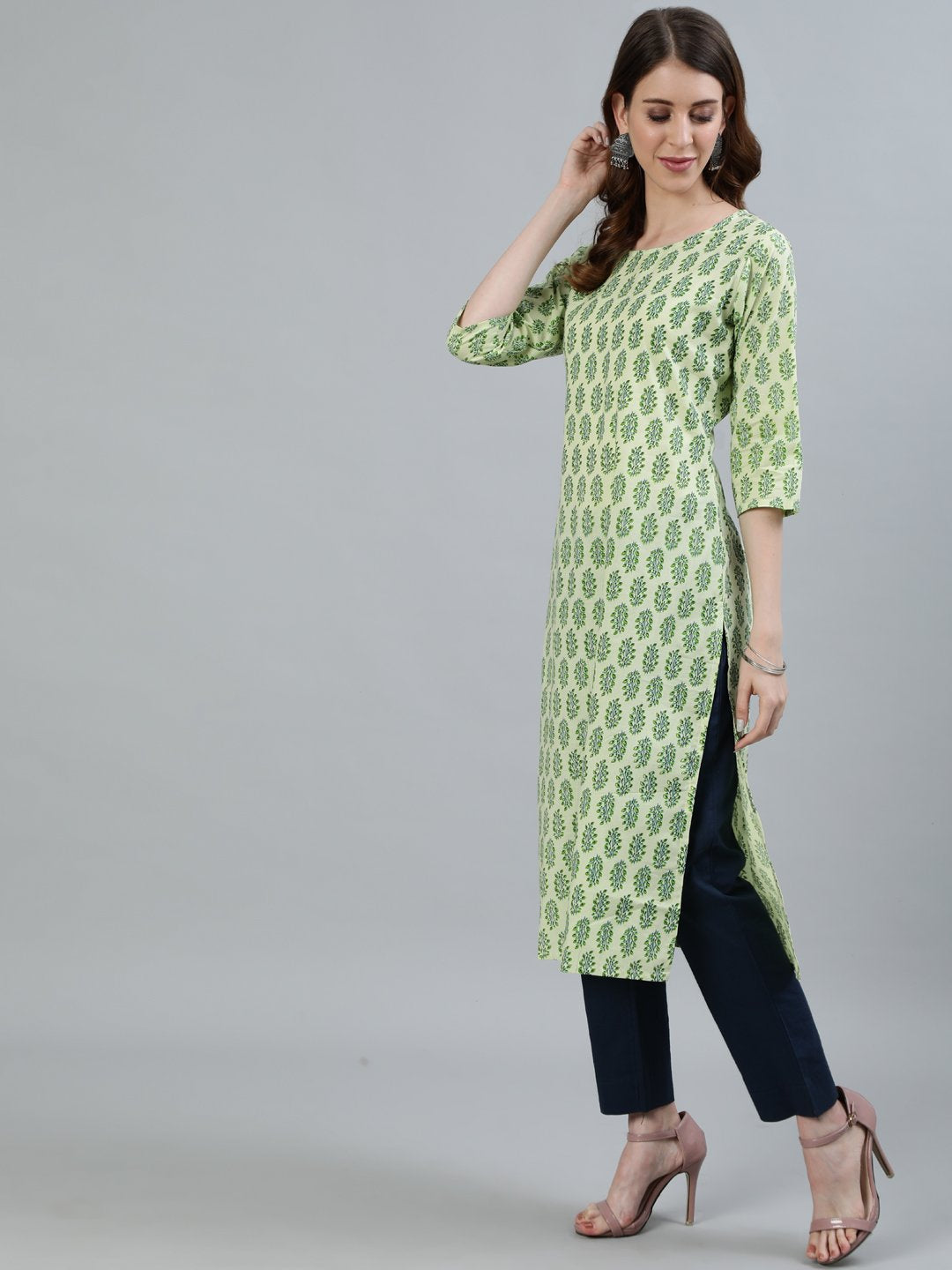 Women's Green Printed Straight Kurta With Three Quarter Sleeves