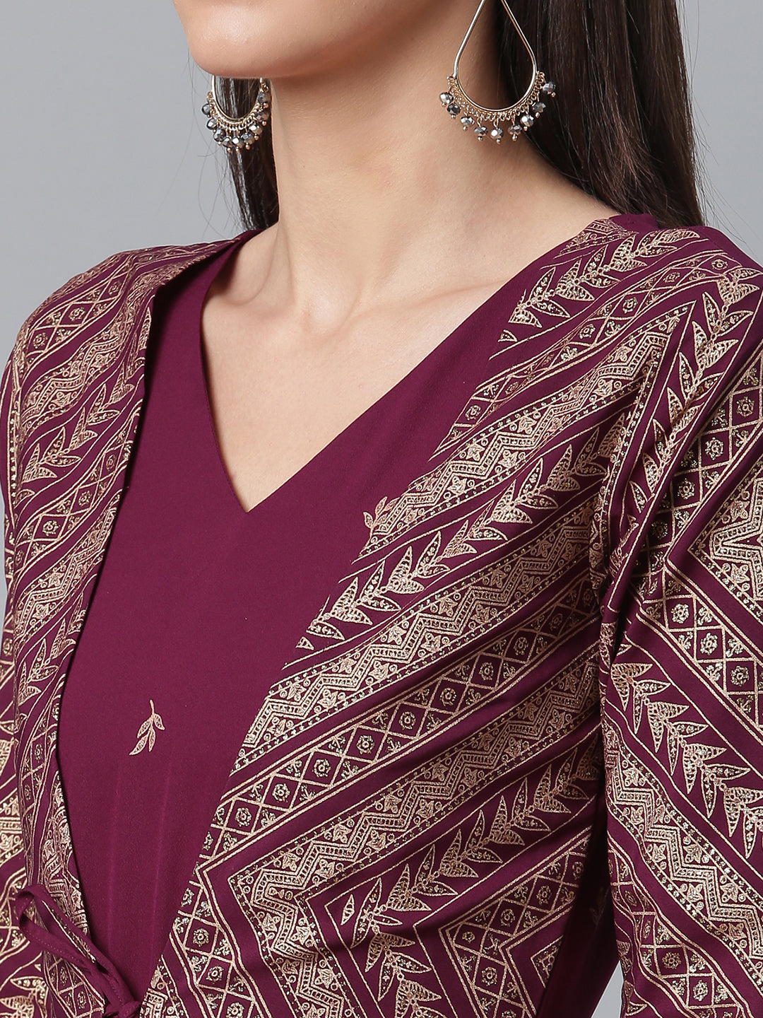 Women's Crepe Wine Glitter Print Kurta With Jacket