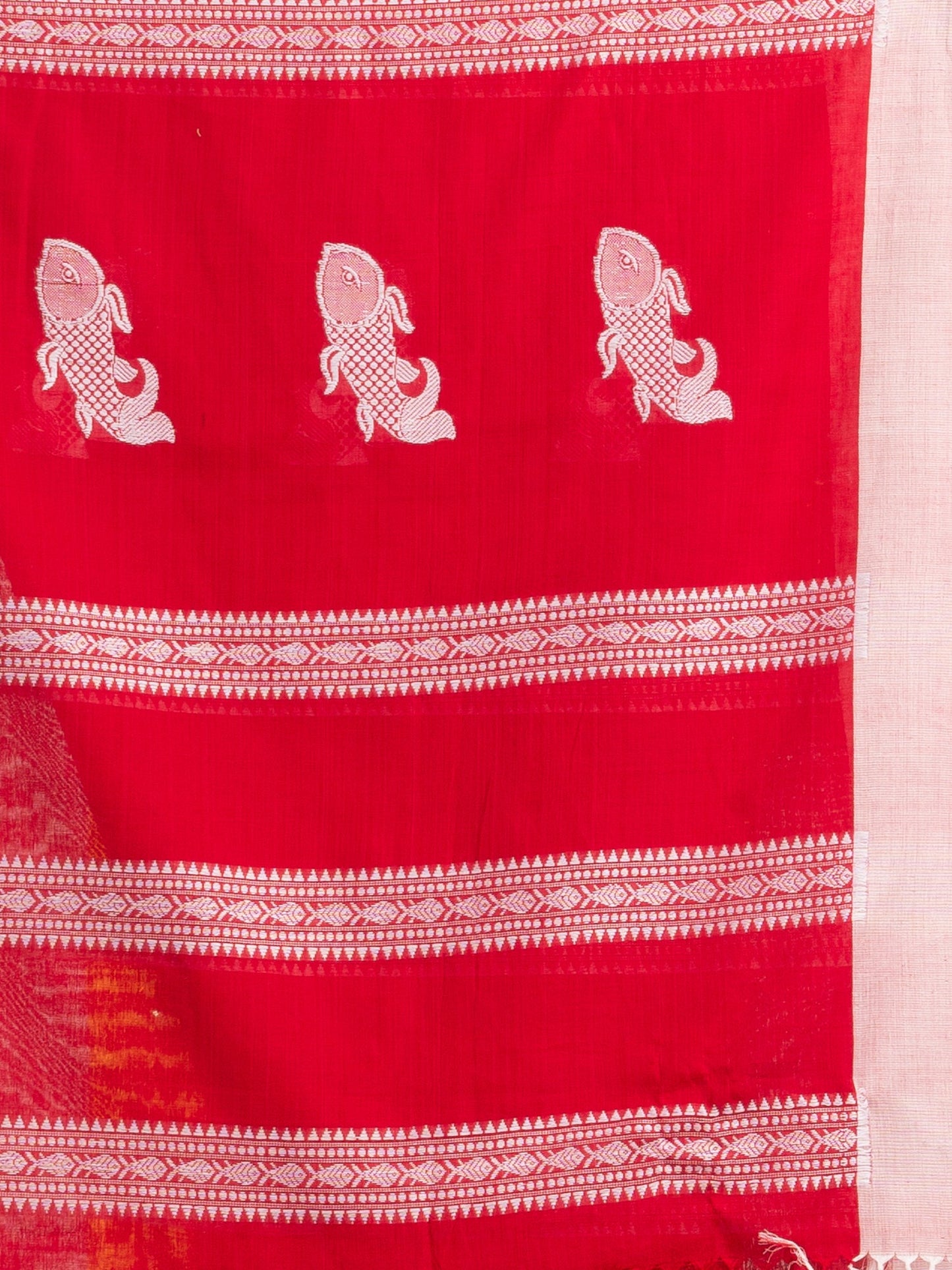 Women's Red all body small fish design with fish design pallu in solid border handwoven cotton saree