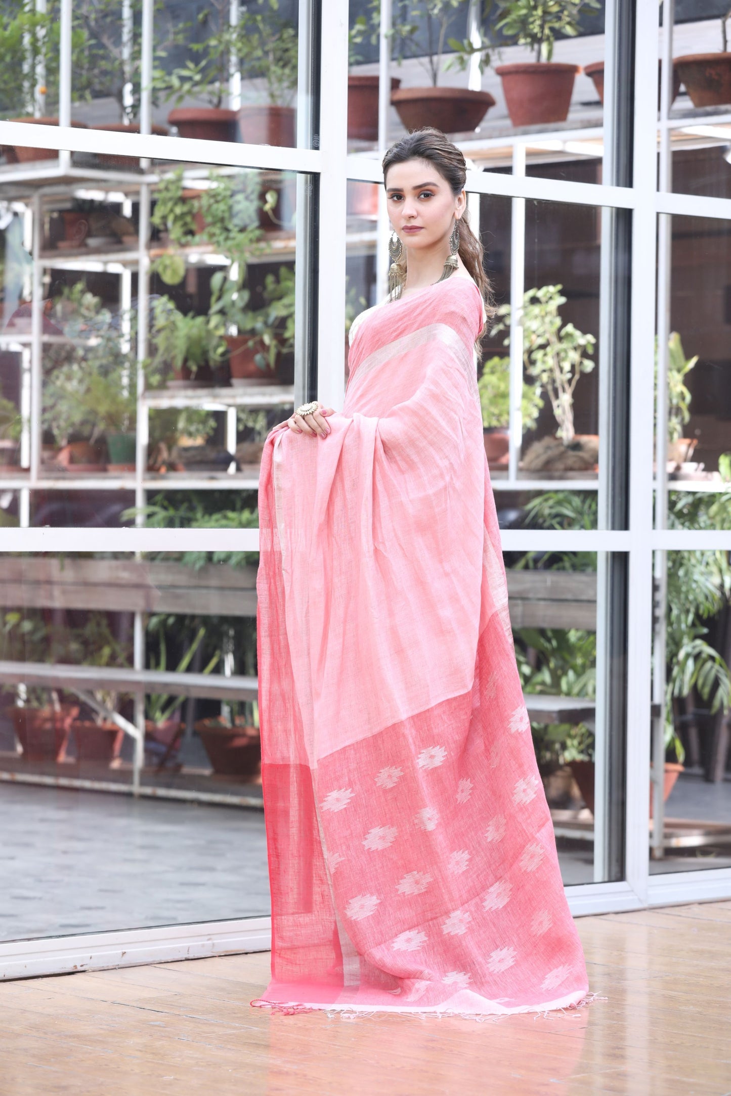 Women's Light pink handwoven linen saree