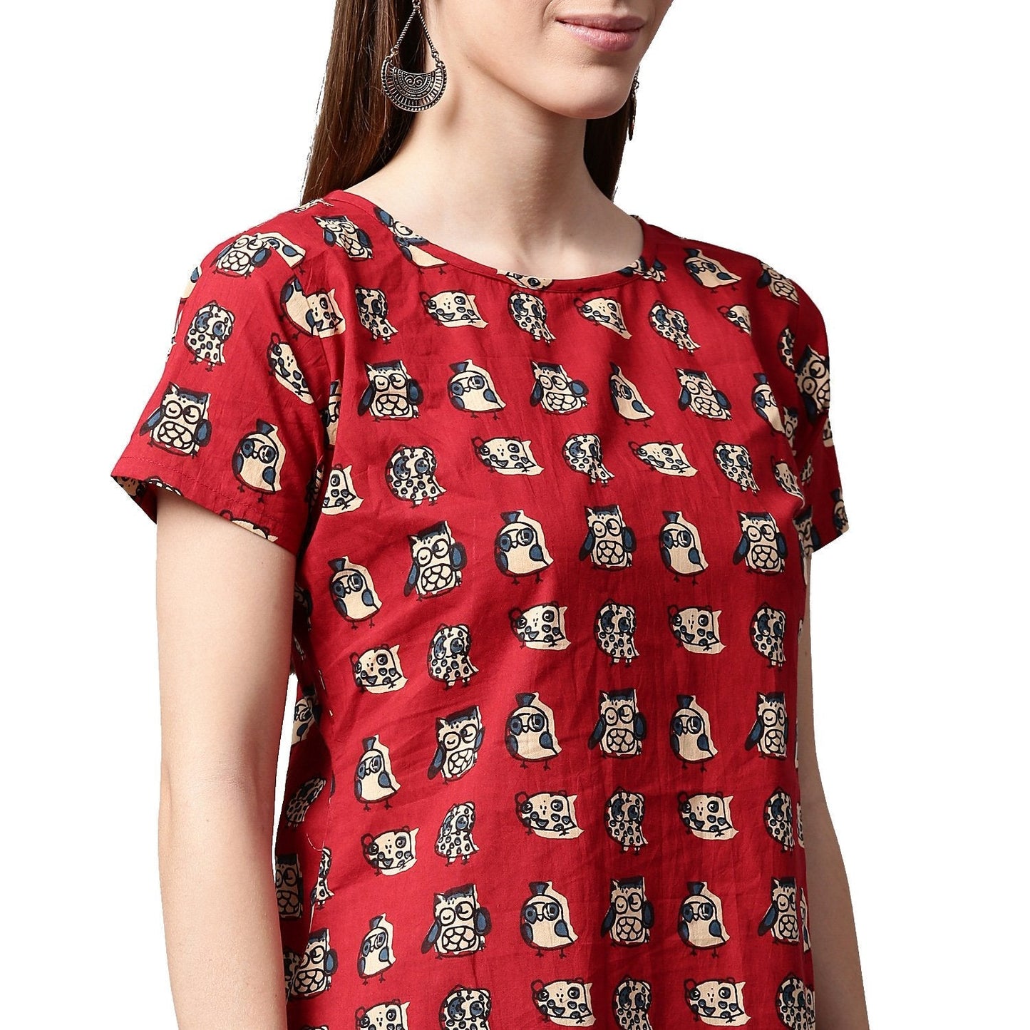 Women's Red Printed Short Sleeve Cotton Kurta With Blue Printed Skirt