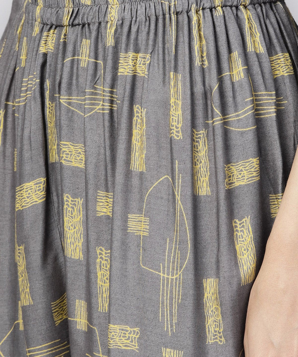 Women's Grey Printed 3/4Th Sleeve Cotton Kurta With Grey Printed Pallazo