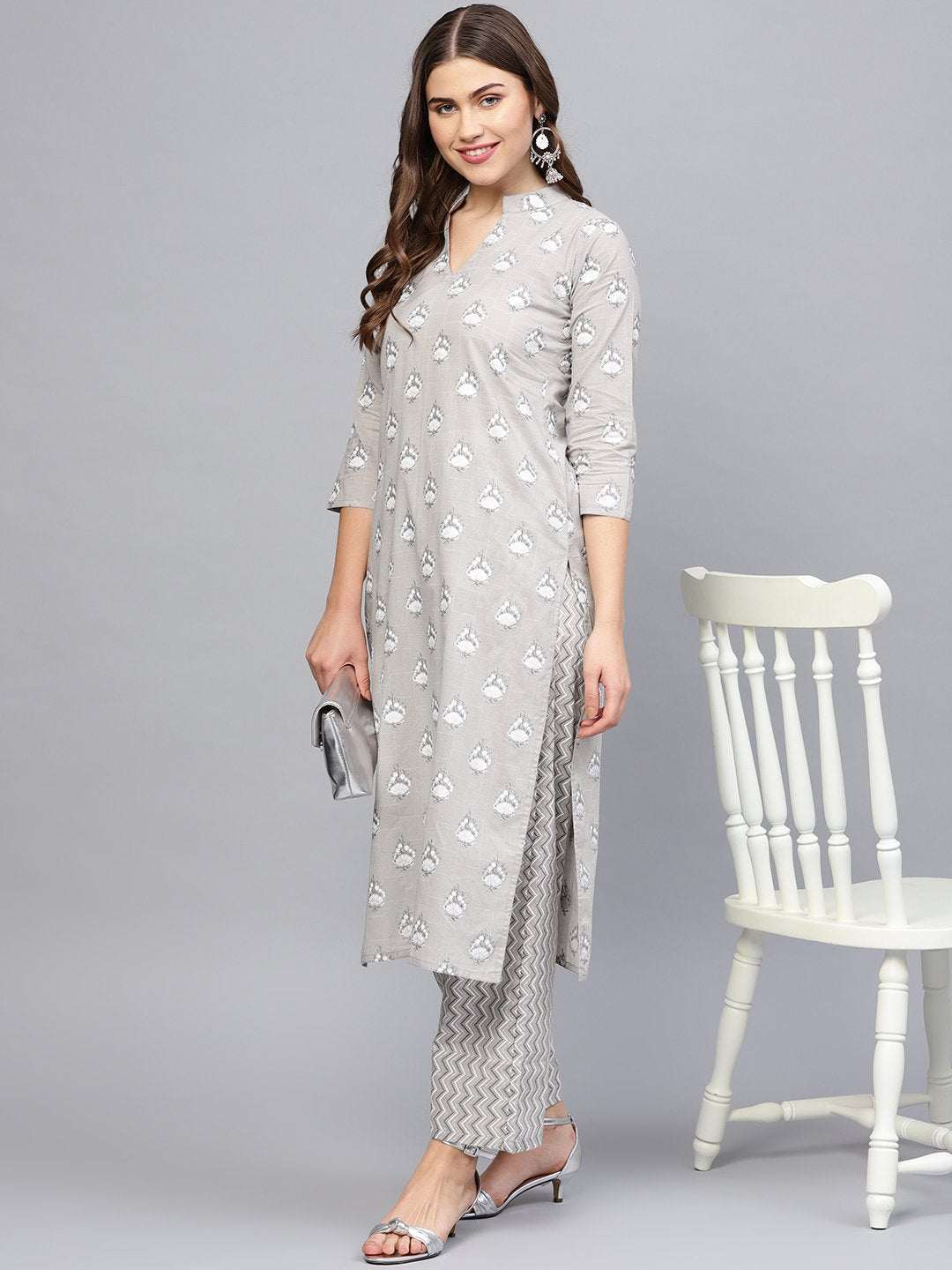 Women's Grey & Off-White Printed Kurta With Trousers