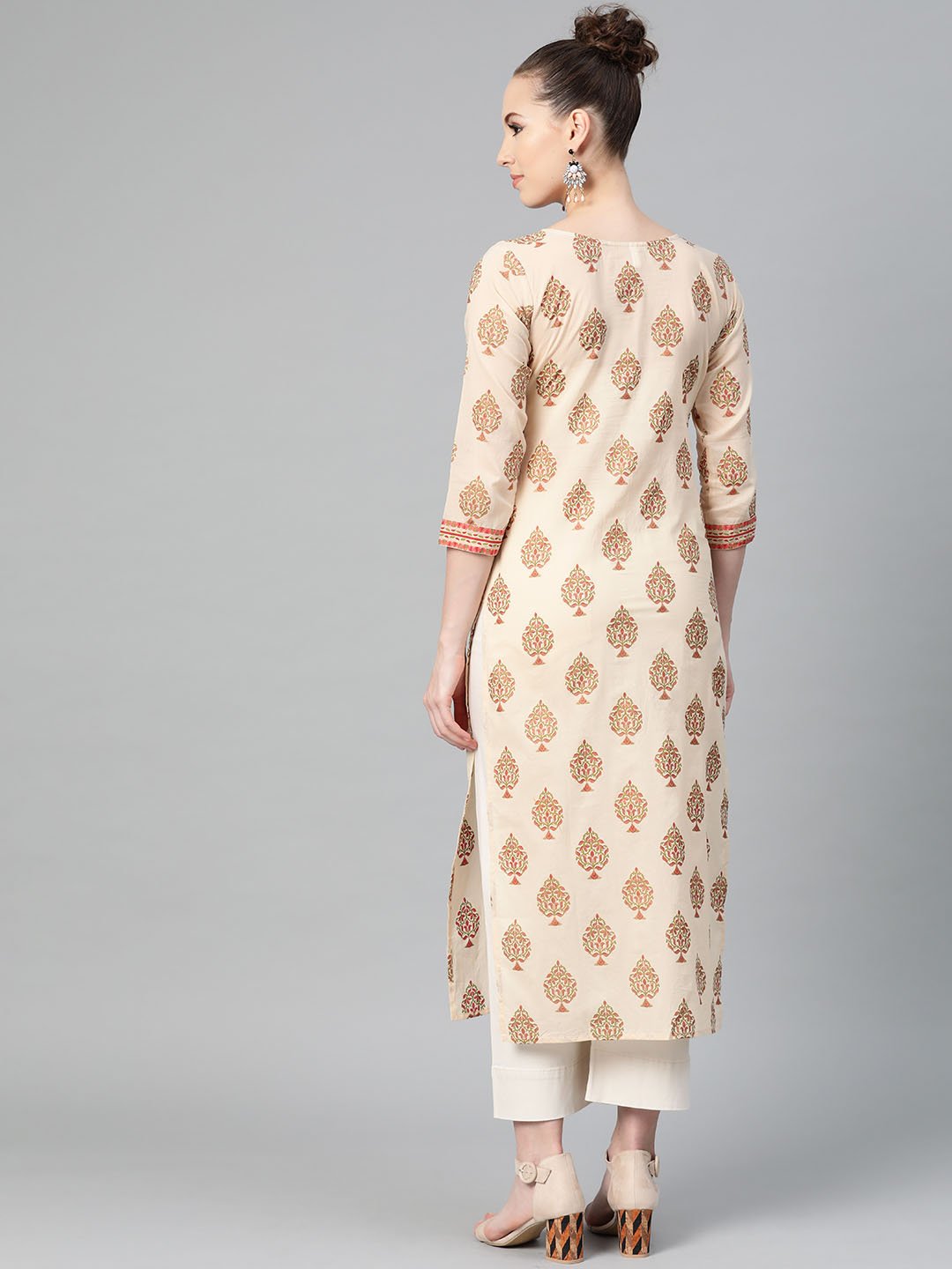 Women's Cream Gold Printed Straight Kurta With Round Neck & 3/4 Sleeves