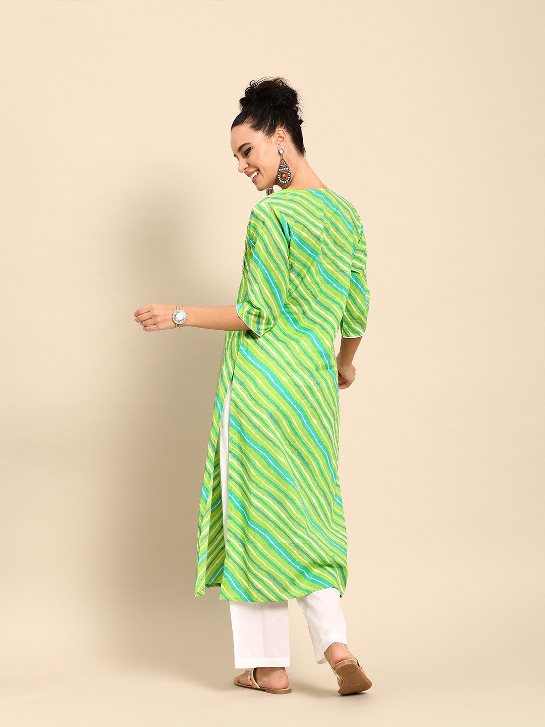 Women's Green Three-Quarter Sleeves Striped Straight Cotton Kurta With Palazzo Set