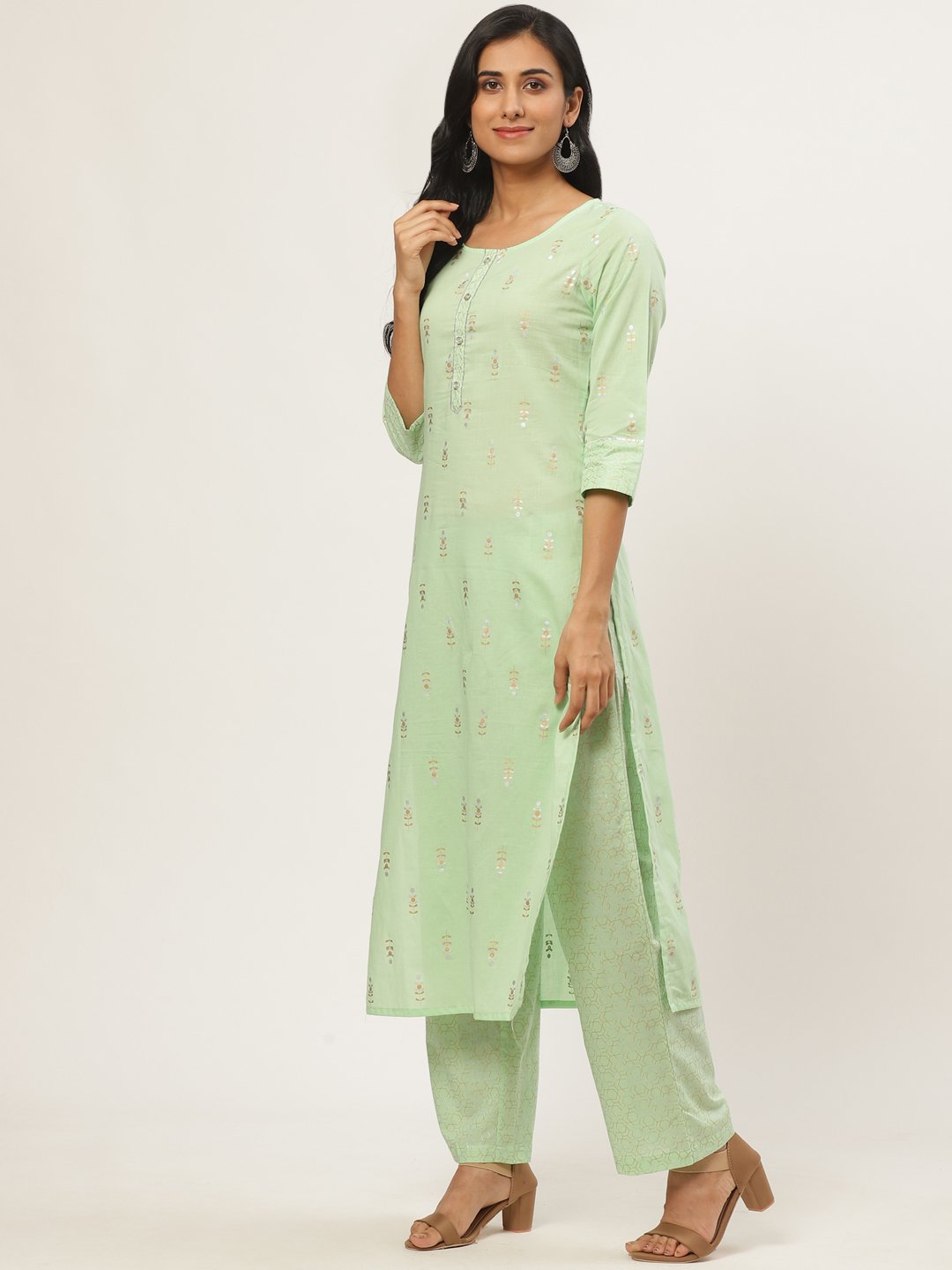 Women's Green Three-Quarter Sleeves Straight Kurta With Palazzo