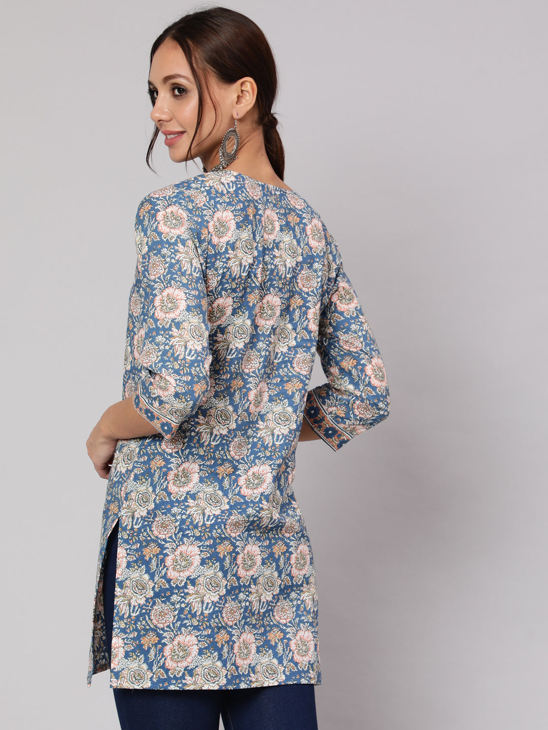 Women's Blue & Pink Floral Printed Straight Tunic With Three Quarter Sleeves