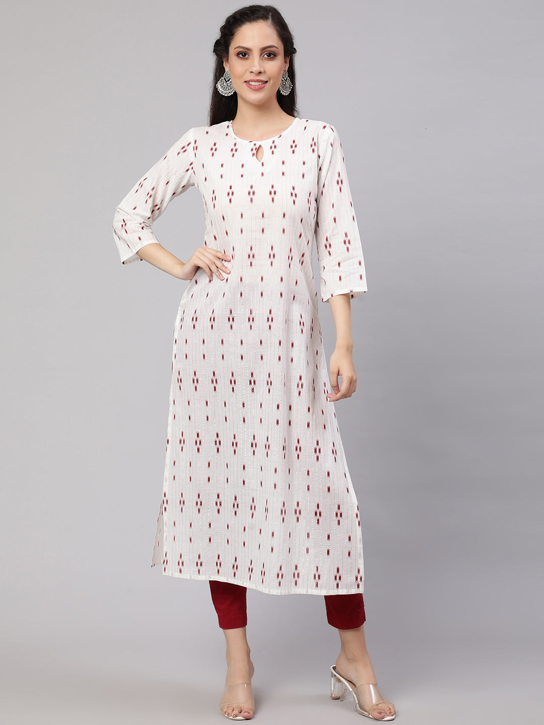 Women's Off-White Printed straight Kurta With three qurter sleeves