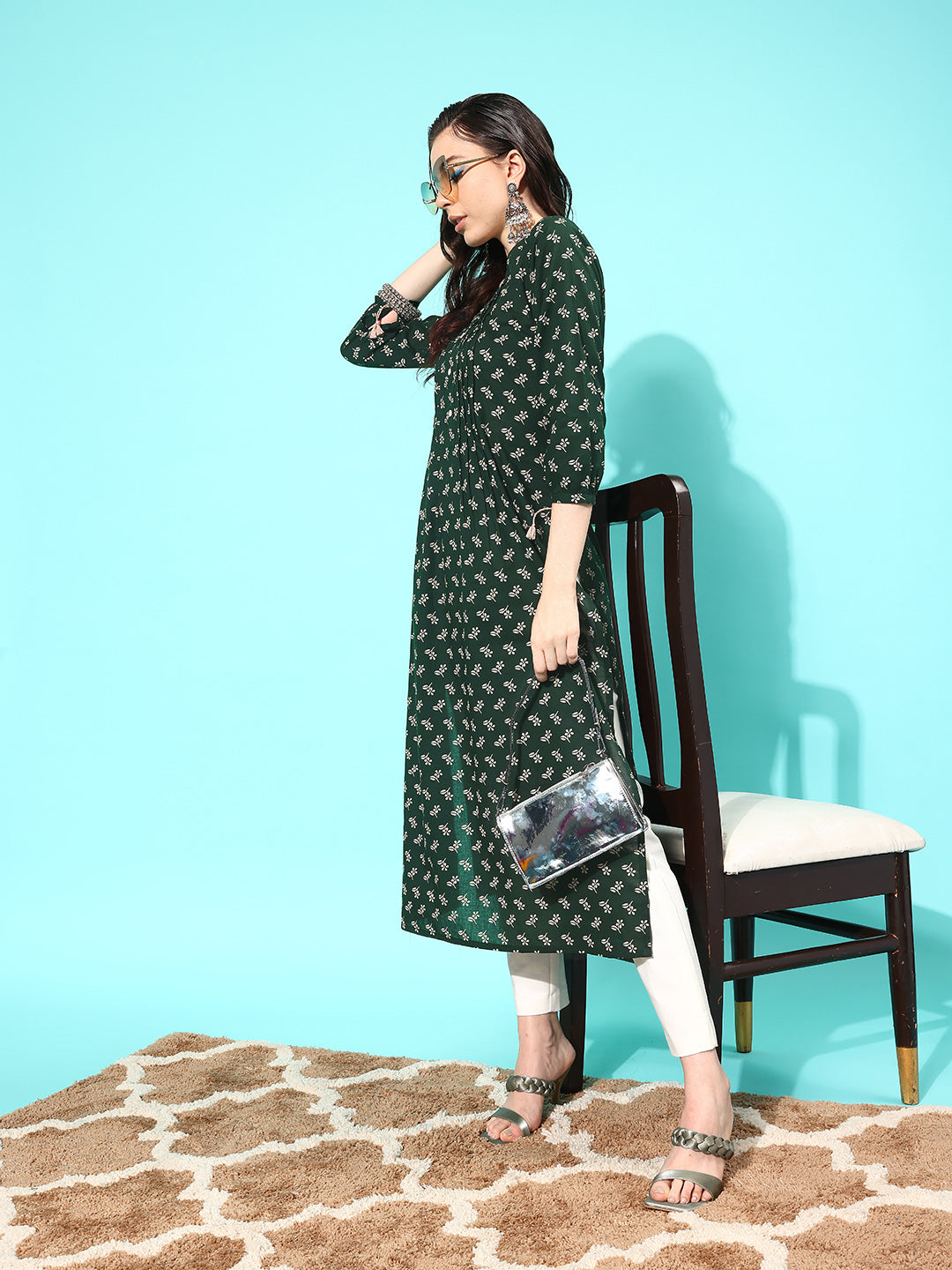 Women's Green Ethnic Printed Straight Kurta with Three Quarter Sleeves