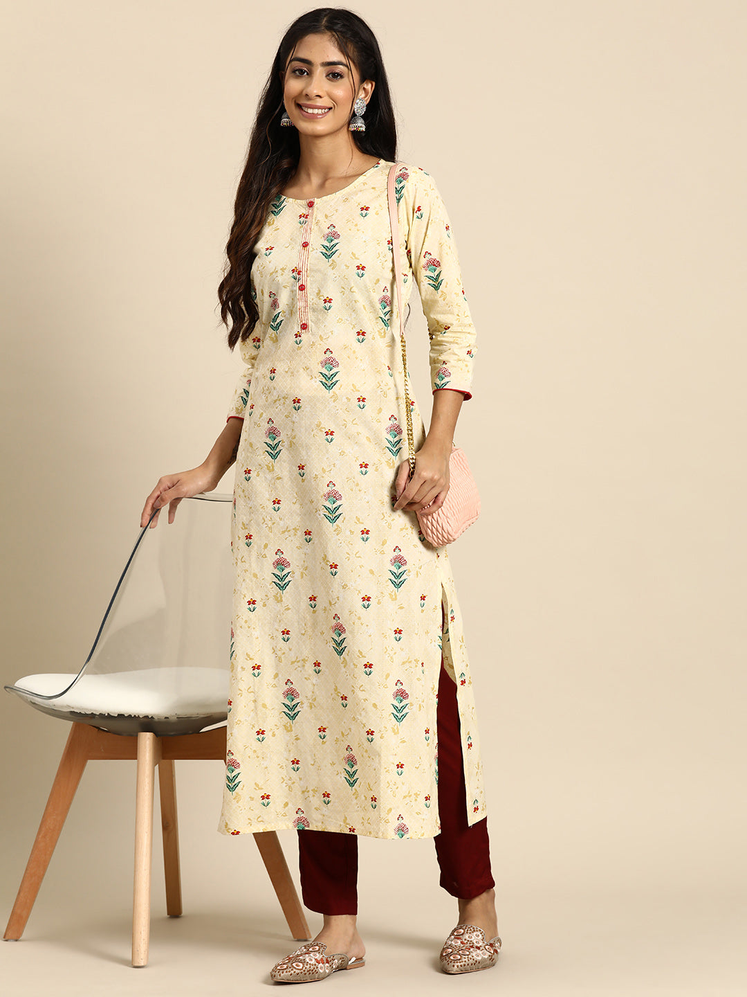 Women's Yellow Printed straight Kurta With three qurter sleeves
