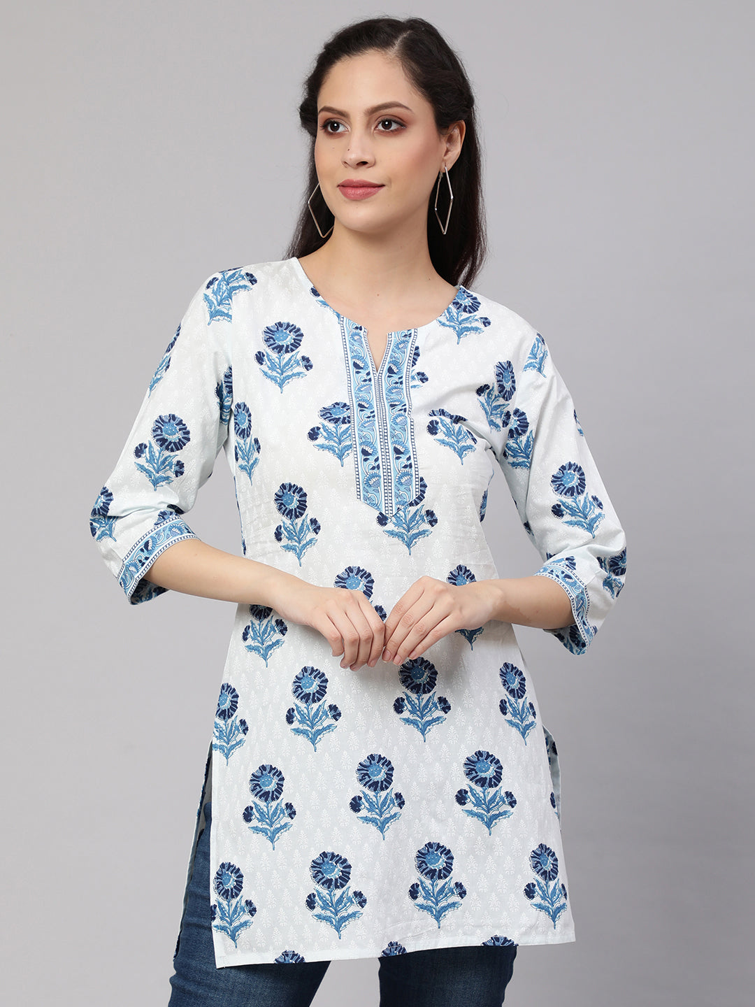 Women's Off White Printed Straight Tunic With Three Quarter Sleeves