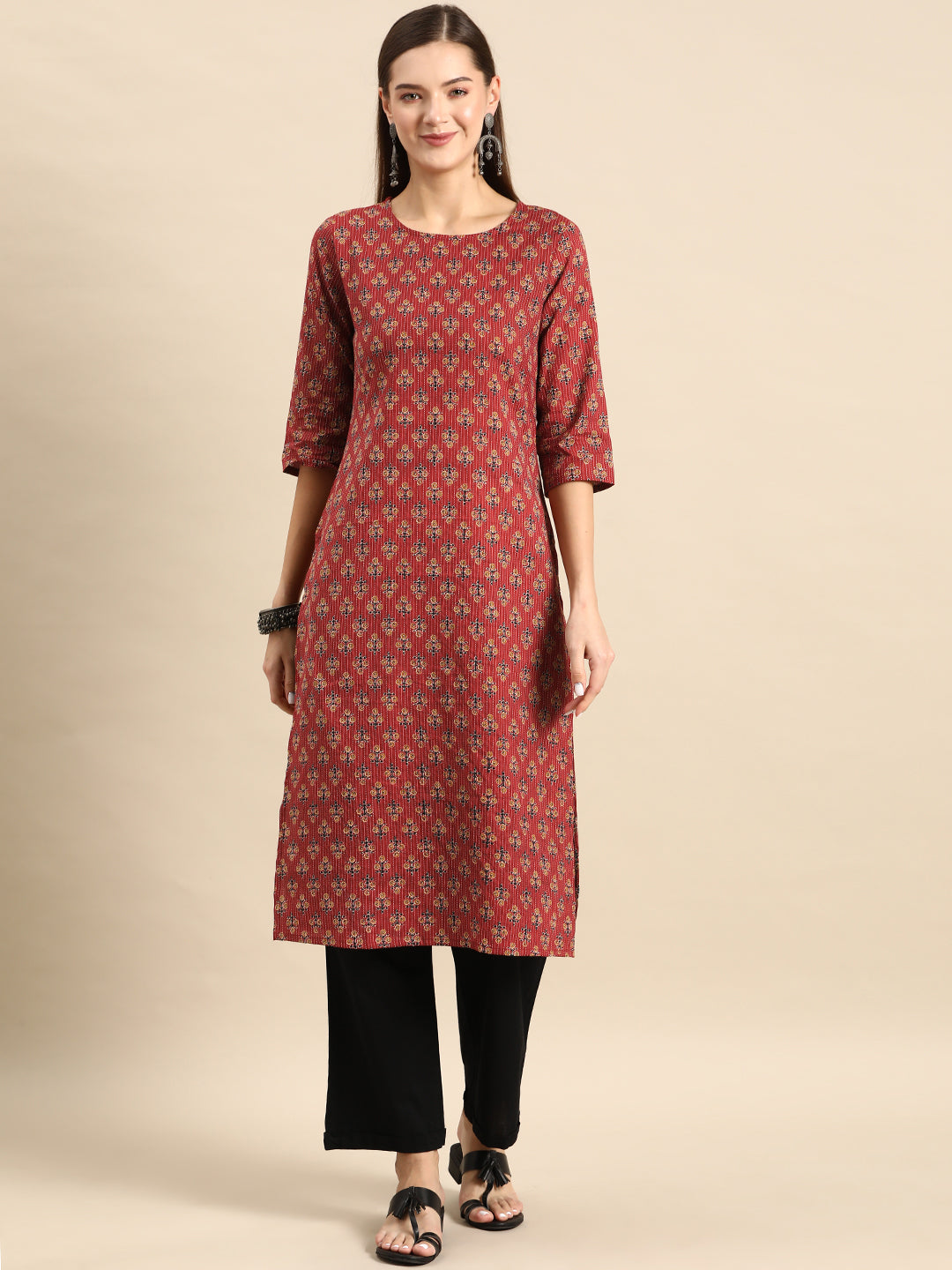 Women's Maroon Printed Straight Kurta With Three Quarter Sleeves