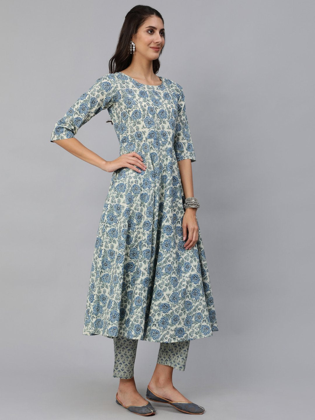 Women's Blue & Cream Floral Printed Kurta Set With Trouser & Dupatta