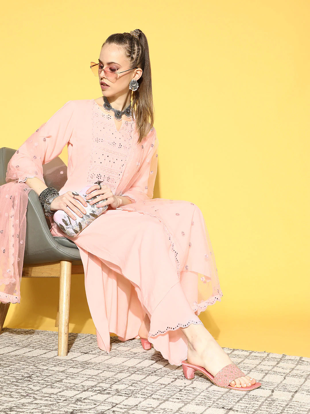 Women's Light Pink Embroidered Straight Kurta With Plazo & Dupatta