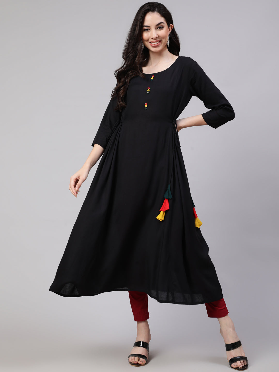 Women's Black A-line Kurta With Three Quarter Sleeves
