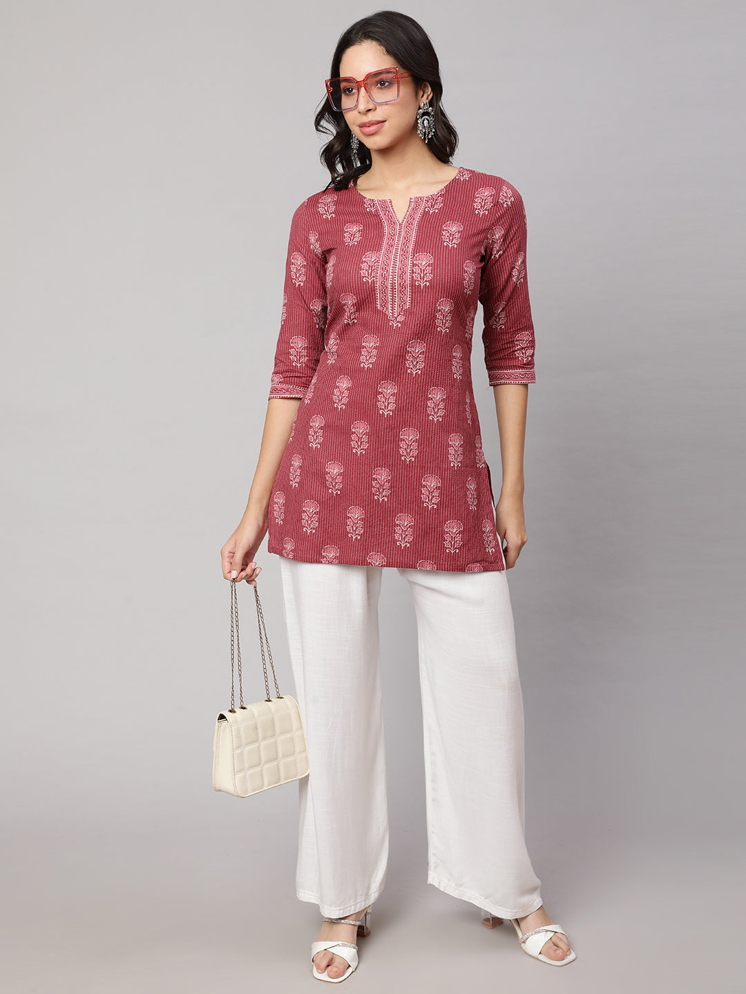 Women's Mauve Straight Tunic With Three Quaretr Sleeves