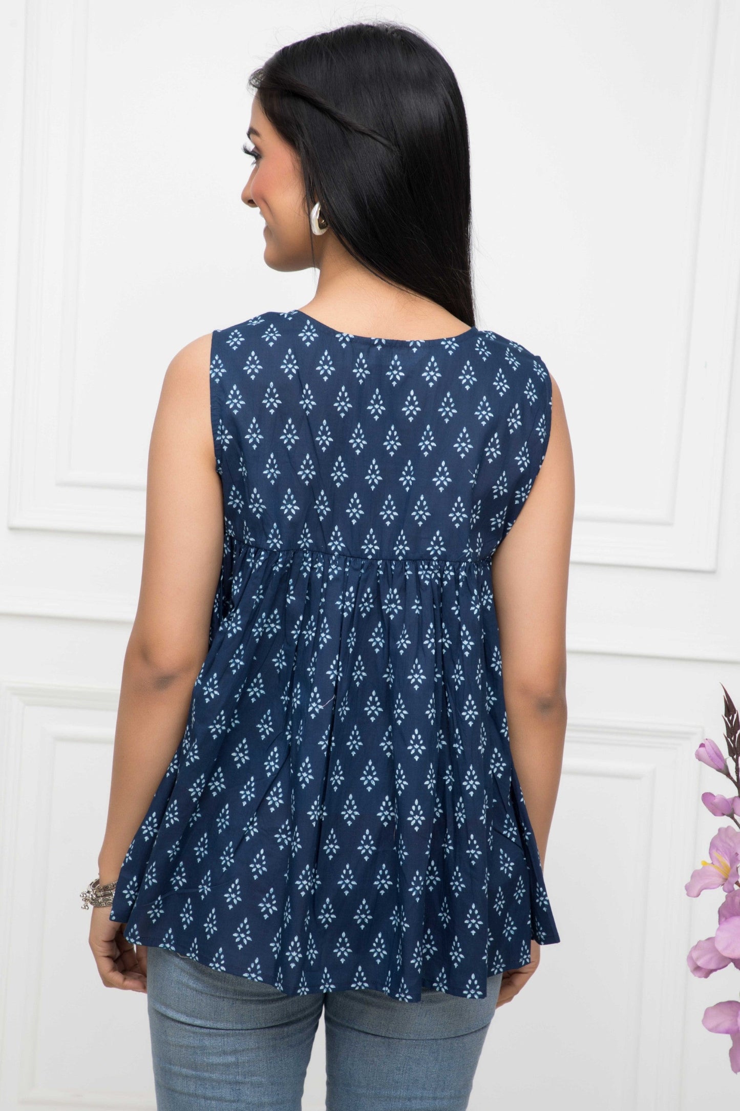 Women's Blue Solid Round Neck Regular Sleeves Cotton Top