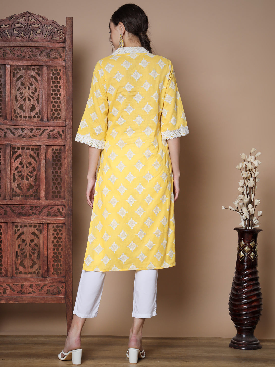 Women's Yellow Straight Kurta & Trousers