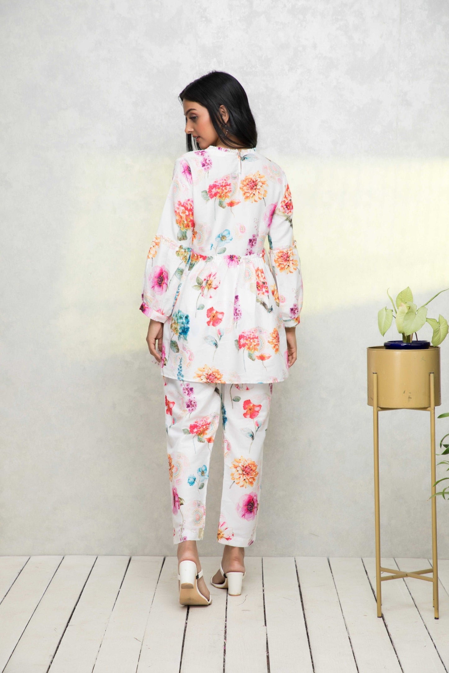 Women's White Printed Romantic Florals Co-Ords