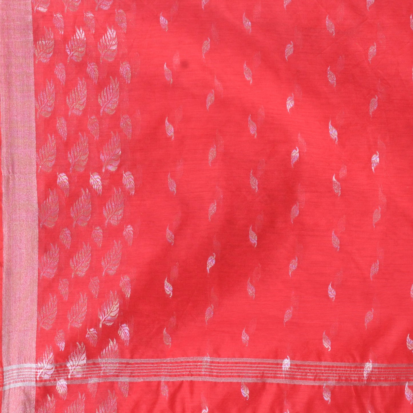 Women's Tant Cotton Silk Red Handloom Saree Flowting Leaves Work