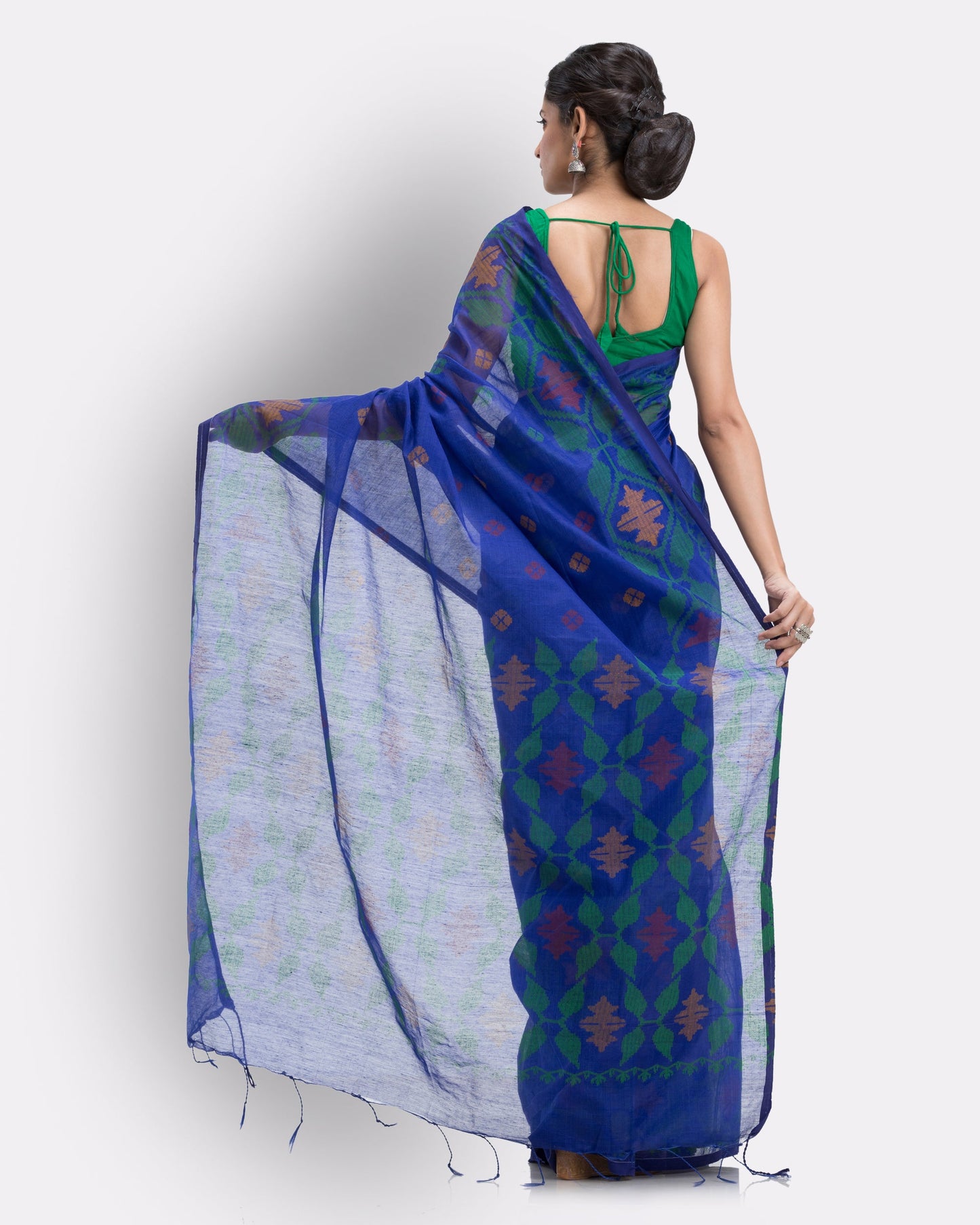 Women's Beige Cotton Blend Handloom Printed Saree