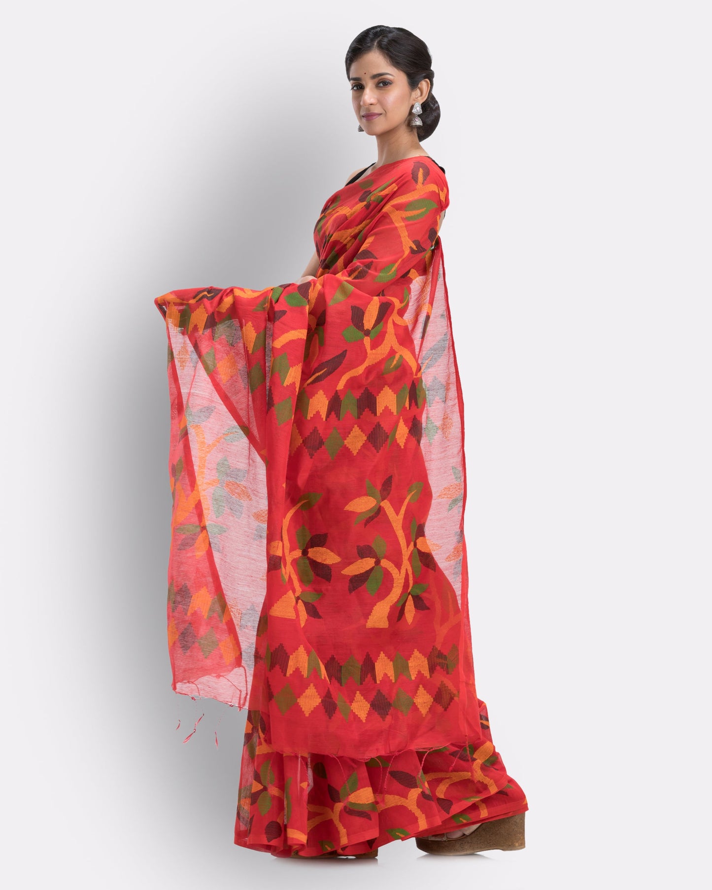 Women's Beige Cotton Blend Handloom Printed Saree