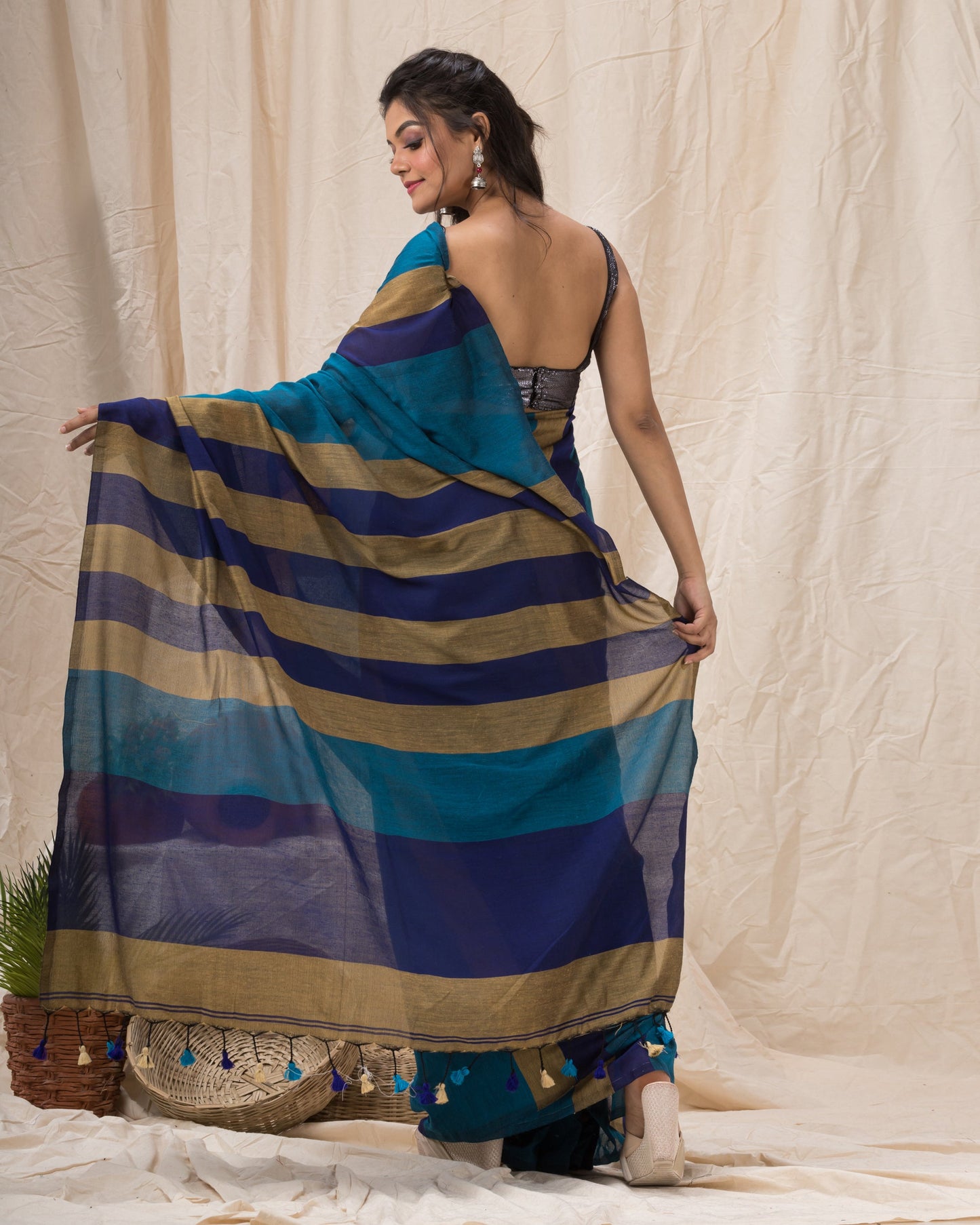 Women's Handspun Cotton Blue Handloom Saree