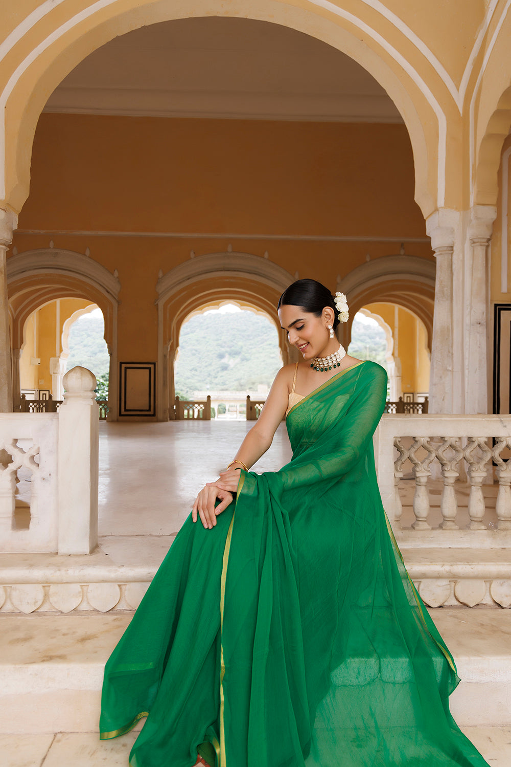 Women's Green Hand Dyed Chiffon Saree With Jacquard Blouse