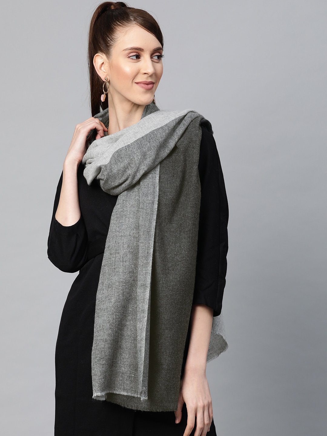 Women's Grey & Black Colour Block Acrylic Wool Stole