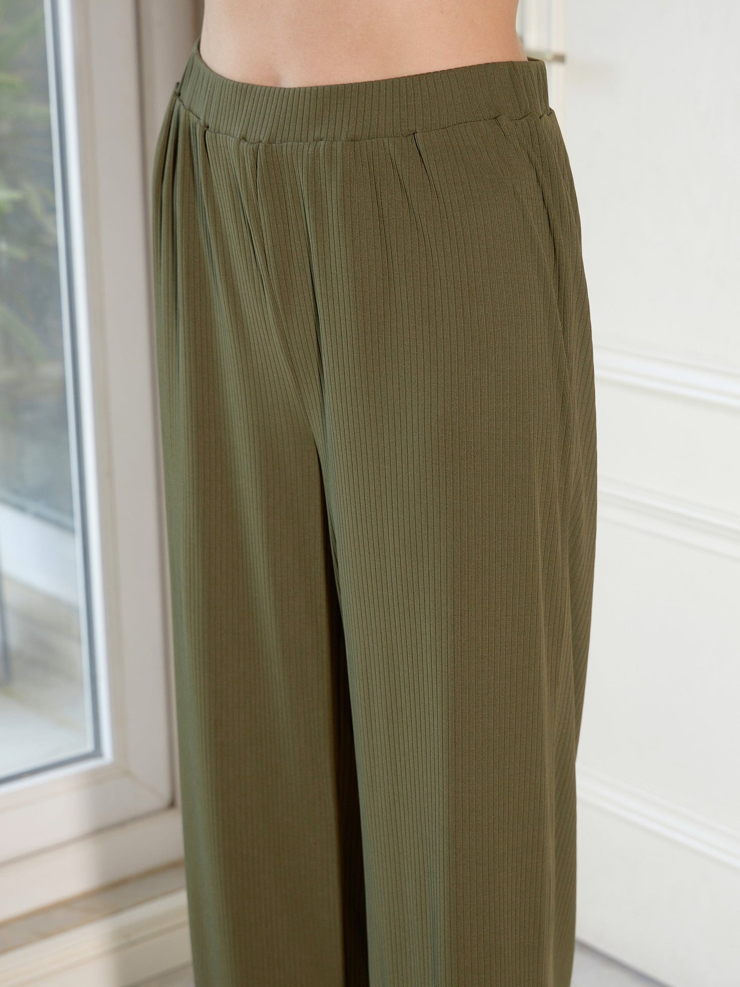 Women's Olive Rib Crop Top With Straight Pants