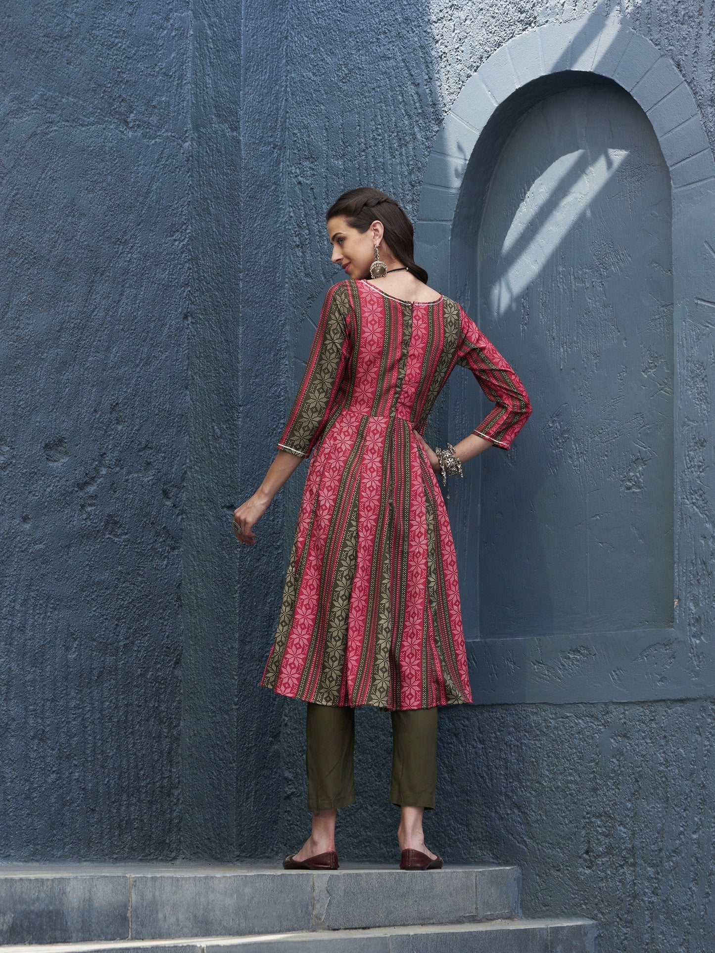Women's Maroon Geo Floral Anarkali Kurta With Olive Pants