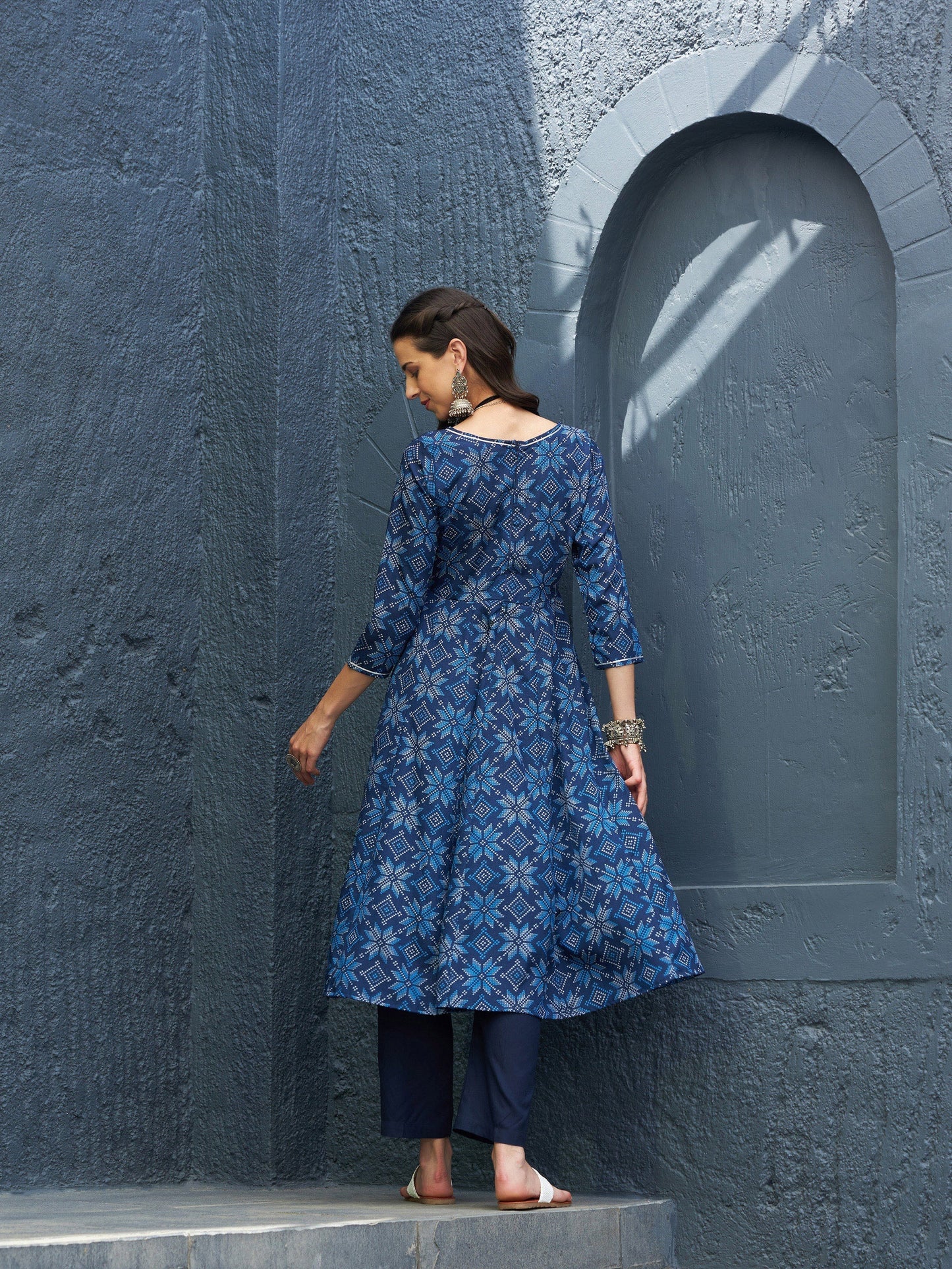 Women's Blue Floral Anarkali Kurta With Navy Pants