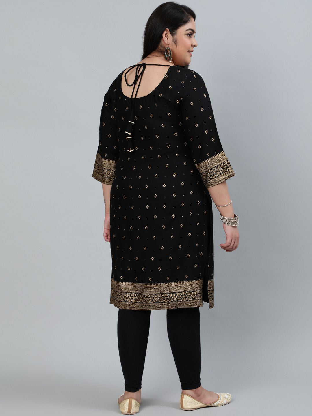 Women's Plus Size Black & Gold Printed Staright Kurta With Three Quarter Sleeves