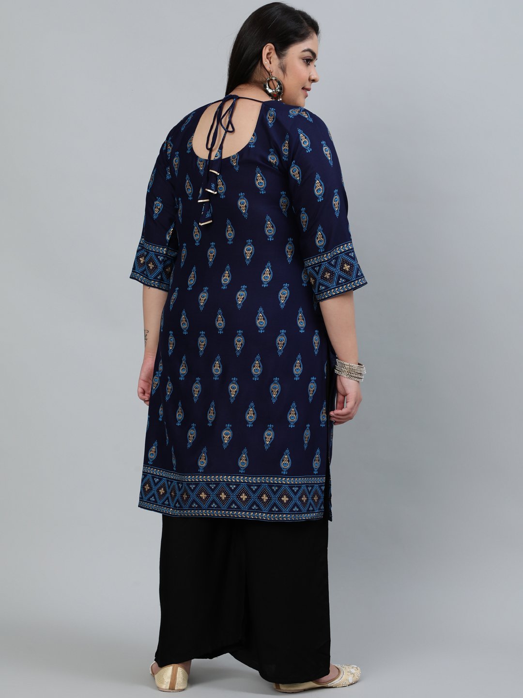 Women's Plus Size Navy Blue & Gold Printed Staright Kurta With Three Quarter Sleeves