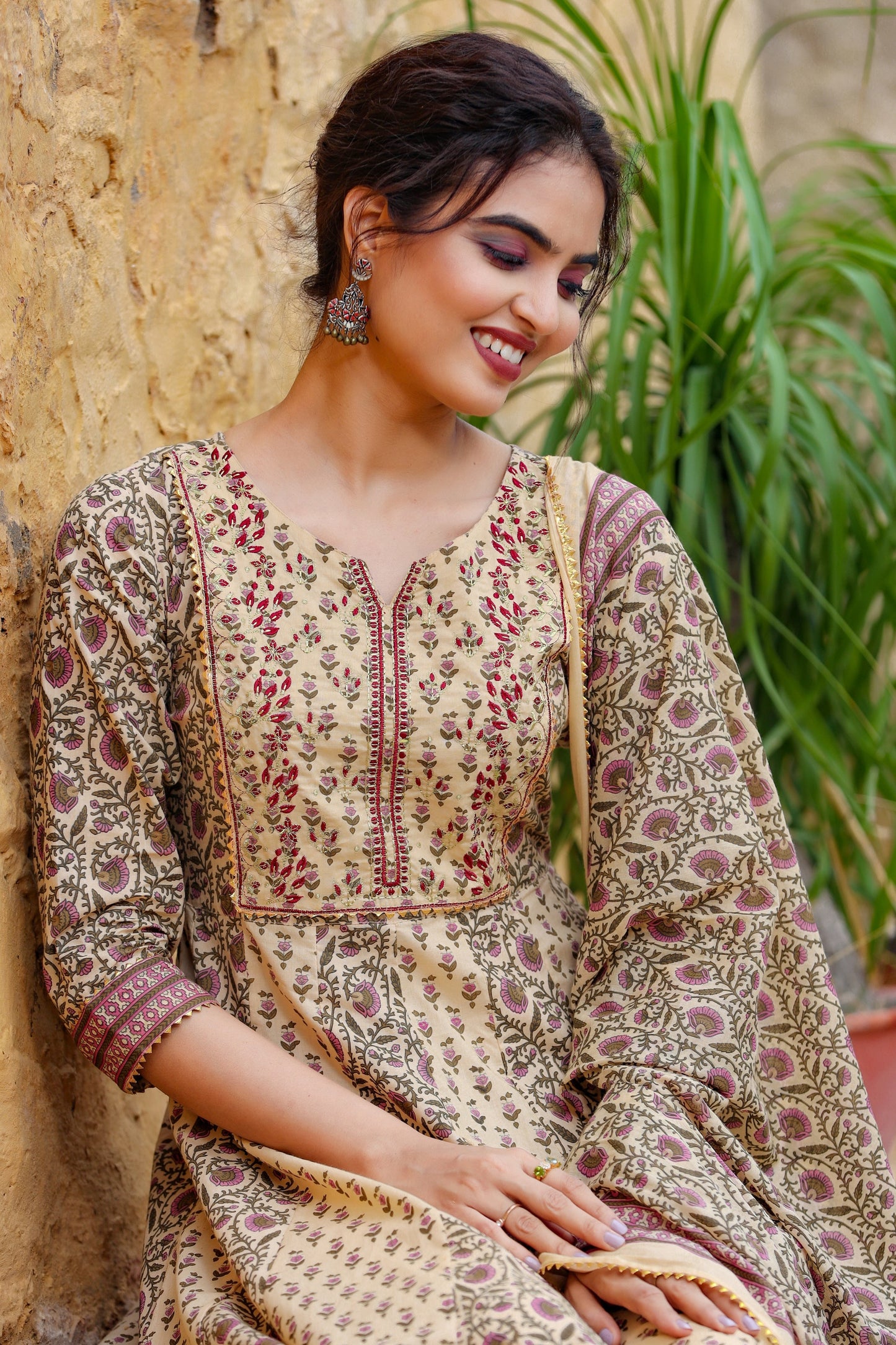 Women's Beige Handblock Printed Kurta With Dupatta