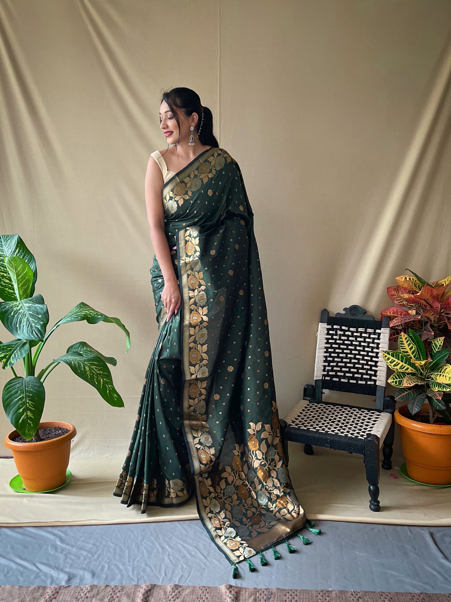Women's Banarasi Silk Saree with Floral Woven Border and Pallu Dark Green