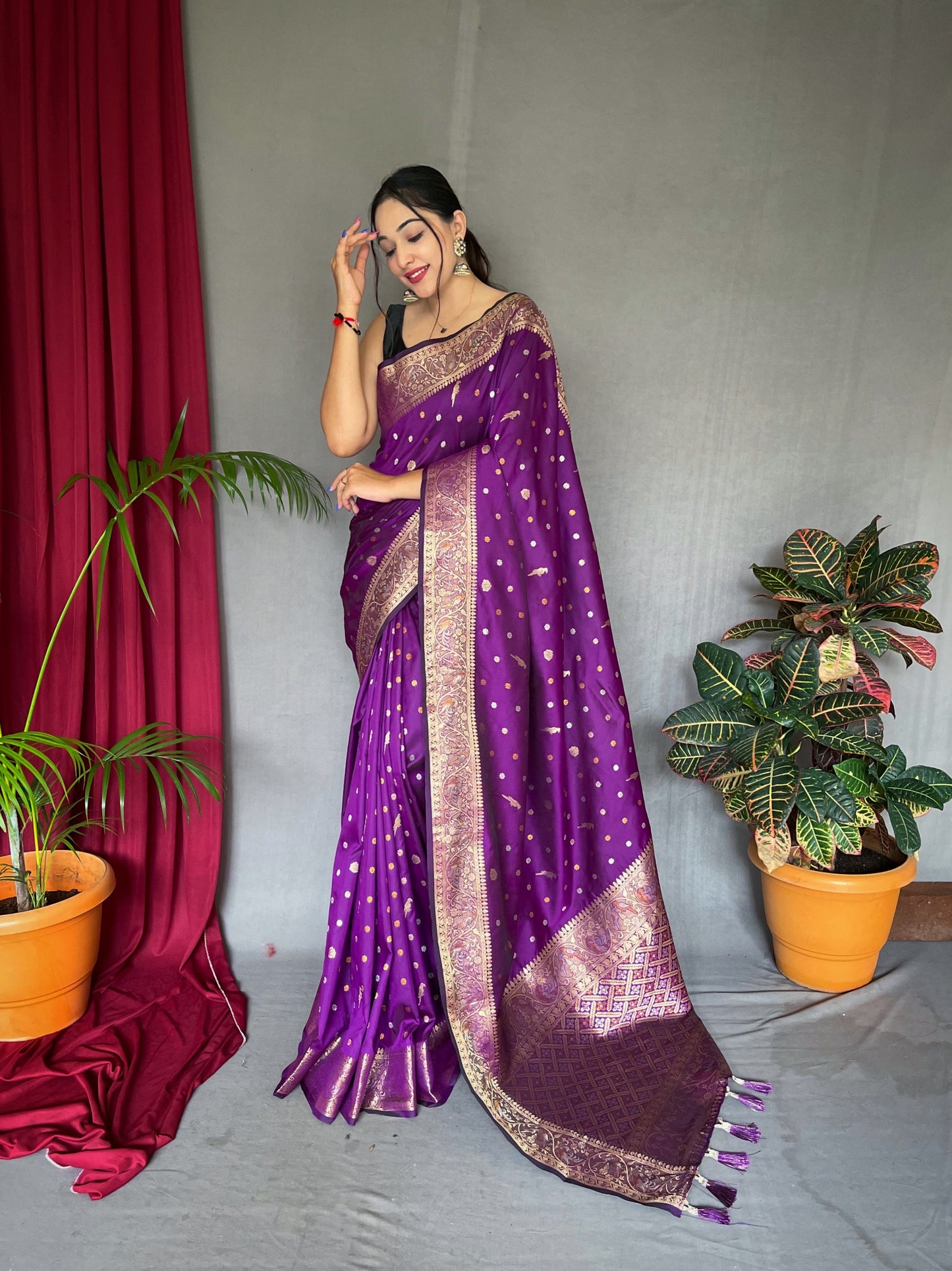 Women's Banarasi Silk Multi Color Zari Woven Saree Purple